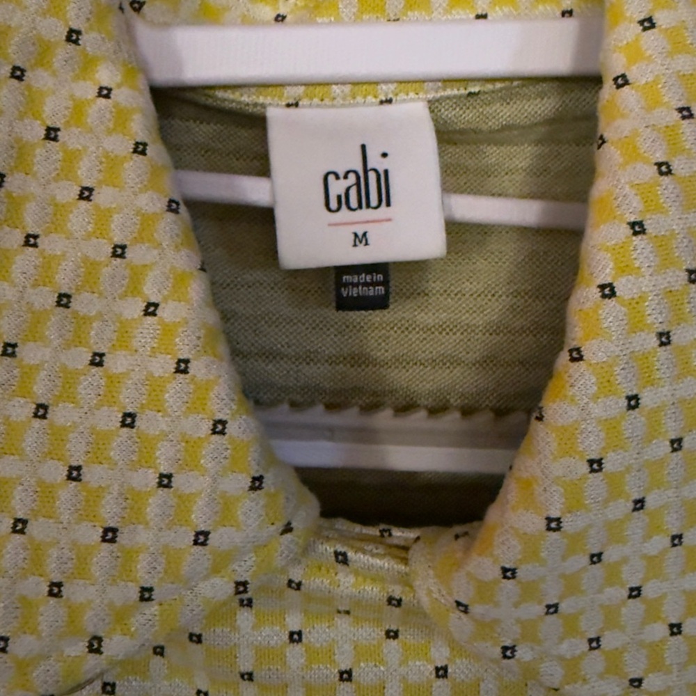 CAbi Hobnob Topper in Daffodil - Picture 7 of 10